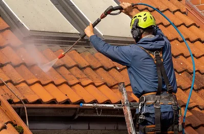 Démoussage et hydrofuge de toiture à Benest